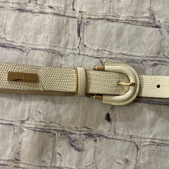 STEVE MADDEN IVORY FAUX SKIN PRINT WITH GOLD TONE ACCENTS WOMENS BELT SIZE LARGE - Picture 9 of 11